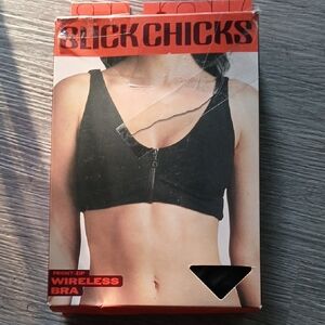 Slick Chicks Black Wireless Zip Front Bra Sz M NIB